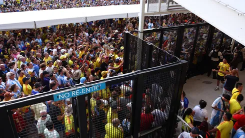 Fans wait outside the stadium prior to the CONMEBOL Copa America 2024 Final match between Argentina and Colombia at Hard Rock Stadium