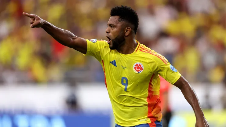 Miguel Borja of Colombia celebrates after scoring the team's fifth goal during the CONMEBOL Copa America 2024 quarter-final match between Colombia and Panama at State Farm Stadium on July 06, 2024 in Glendale, Arizona.