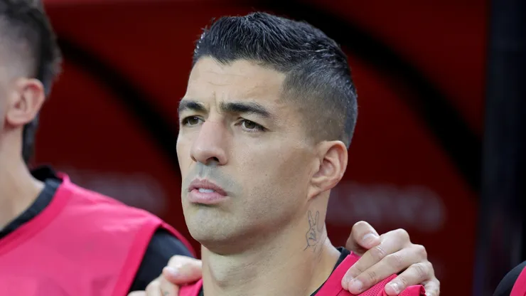 Luis Suarez of Uruguay lines up prior to the CONMEBOL Copa America 2024 quarterfinal match between Uruguay and Brazil at Allegiant Stadium on July 06, 2024 in Las Vegas, Nevada.