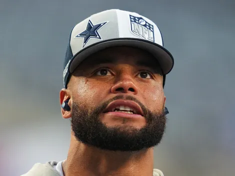 Dallas Cowboys News: Dak Prescott seems to be injured with walking boot