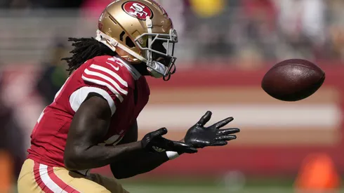 Brandon Aiyuk #11 of the San Francisco 49ers makes a reception during the second quarter at Levi's Stadium on October 01, 2023 in Santa Clara, California.