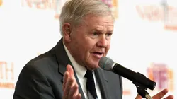 Denny Crum at the 2016 Naismith Awards Brunch