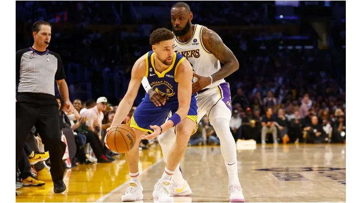 LeBron James #6 of the Los Angeles Lakers and Klay Thompson #11 of the Golden State Warriors