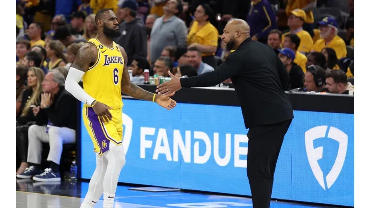 LeBron James (left) and Darvin Ham.