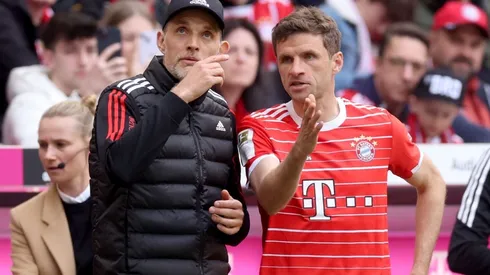 Thomas Tuchel, Head Coach of FC Bayern Munich, talk to his player Thomas Müller