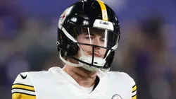 Kenny Pickett - Pittsburgh Steelers - NFL 2022