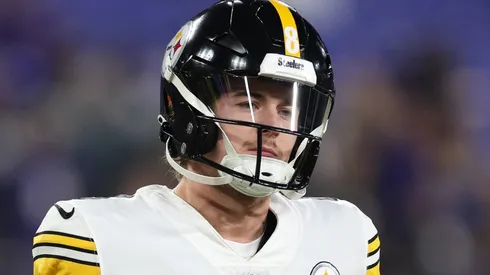 Kenny Pickett - Pittsburgh Steelers - NFL 2022