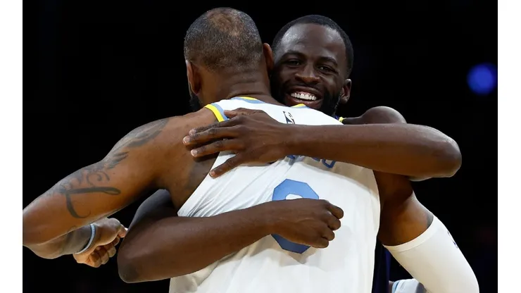 Draymond Green hugging LeBron James