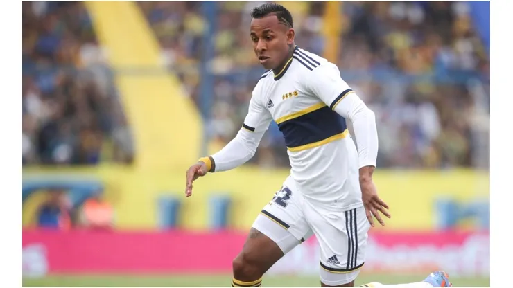 Sebastian Villa of Boca Juniors