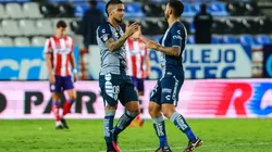 Cristian Arango (L) of Pachuca celebrates with Luis Chávez (R)