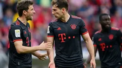 Thomas Mueller of Bayern Munich discusses with Leon Goretzka