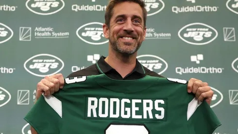 Aaron Rodgers will wear N°8