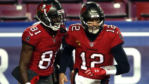 Antonio Brown and Tom Brady - Tampa Bay Buccaneers - NFL 2021