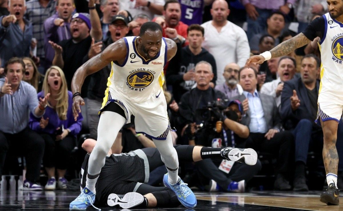 Shaq defends Draymond Green after Warriors star stomped on Domantas ...