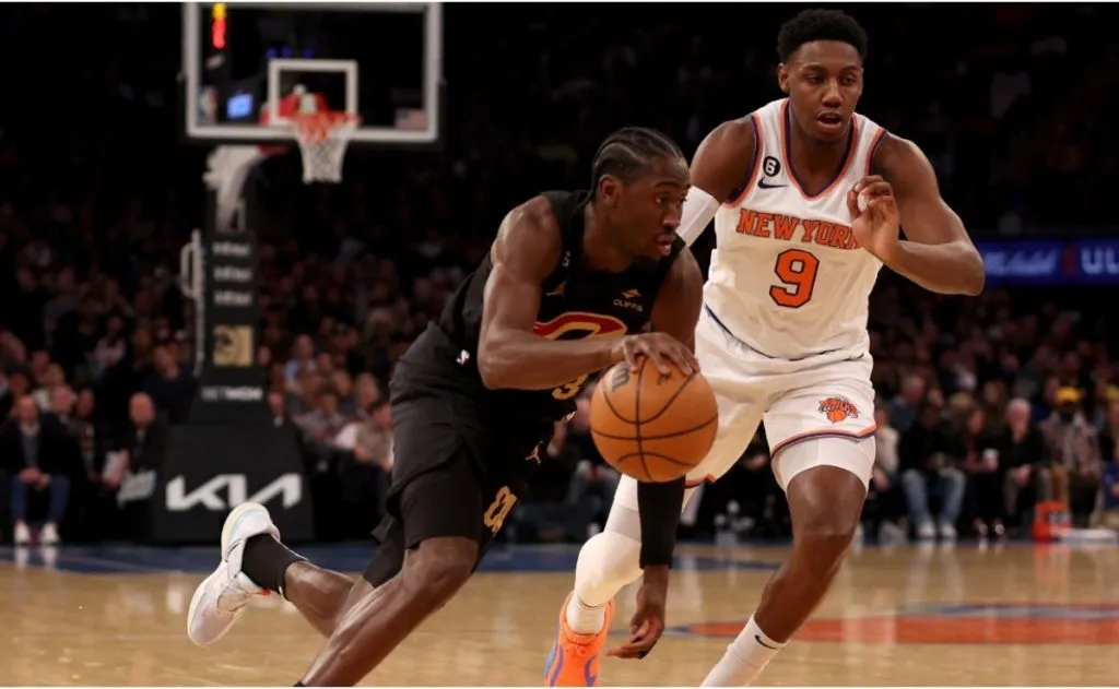 Caris LeVert #3 of the Cleveland Cavaliers heads for the net as RJ Barrett #9 of the New York Knicks defends