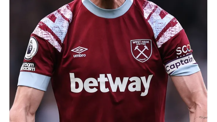 2022-23 West Ham home jersey