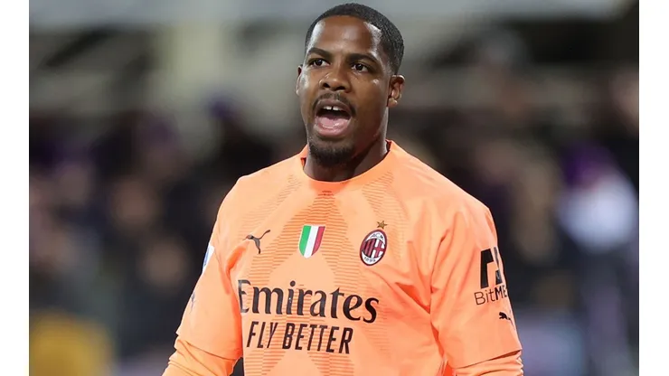 Mike Maignan of Milan