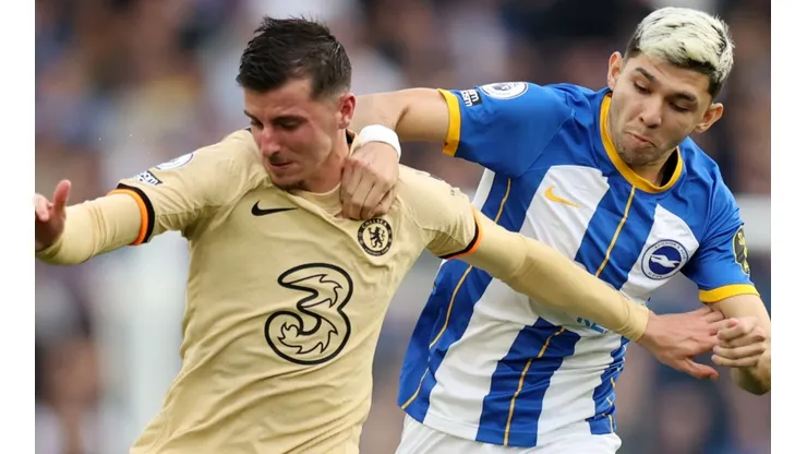 Mason Mount of Chelsea and Julio Enciso of Brighton