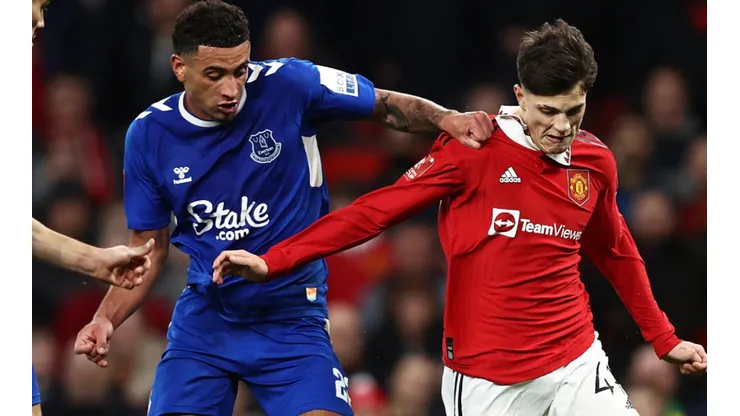 Ben Godfrey of Everton and Alejandro Garnacho of Manchester United