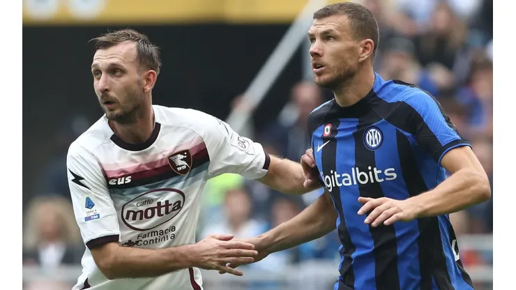 Norbert Gyombe of Salernitana and Edin Dzeko of Inter