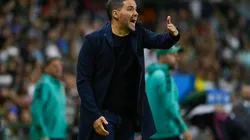 León, Guanajuato, 19 de marzo de 2023. Nicolás Larcamón, director tecnico , durante el partido de la jornada 12 del torneo Clausura 2023 de la Liga BBVA MX, entre los Esmeraldas del León y los Guerreros de Santos Laguna, celebrado en el estadio León. Foto: Imago7/ Sebastian Laureano Miranda