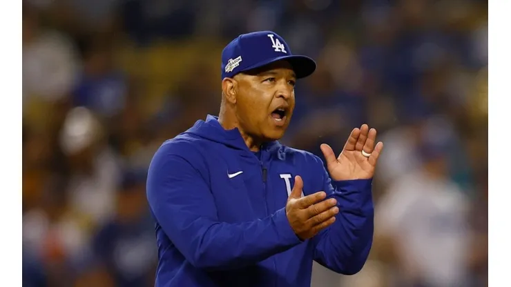 Manager Dave Roberts of the Dodgers