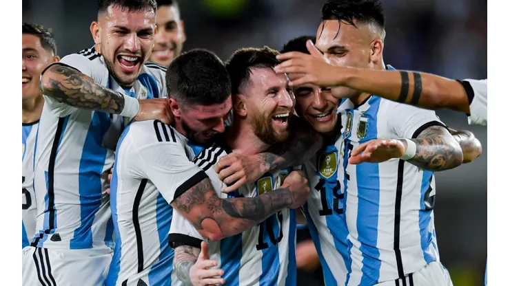 Lionel Messi of Argentina and his teammates
