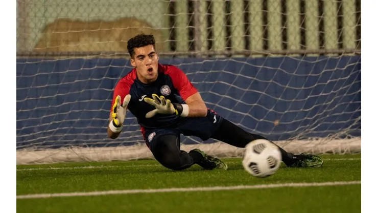 Puerto Rican goalkeeper at the training season