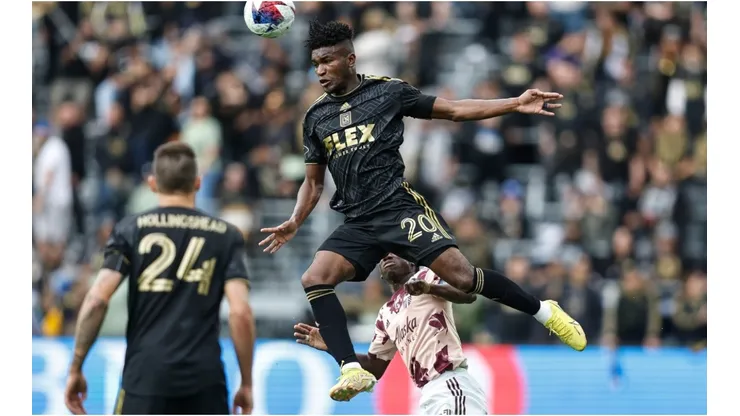 José Cifuentes #20 of the Los Angeles FC