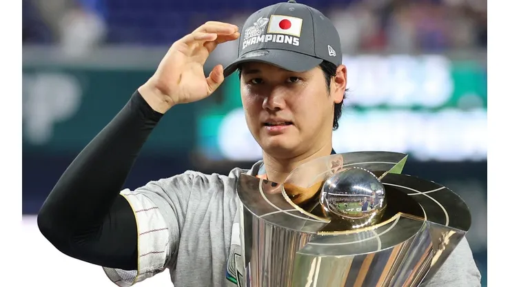 Shohei Ohtani with this 2023 WBC Trophy
