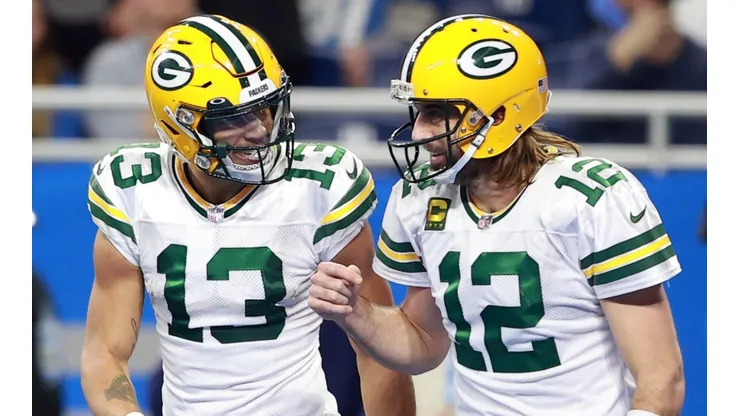 Allen Lazard (left) and Aaron Rodgers.
