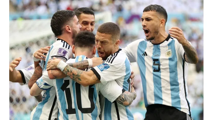Argentine players celebrate a goal at Qatar 2022.