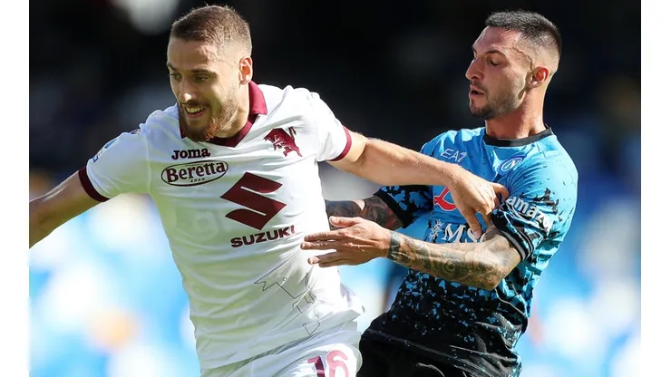 Nikola Vlasic of Torino and Matteo Politano of Napoli