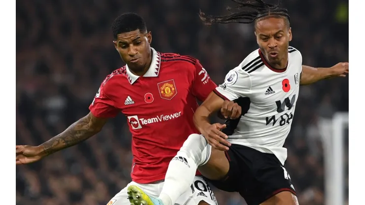 Marcus Rashford of Manchester United and Bobby Reid of Fulham