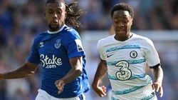 Alex Iwobi of Everton and Raheem Sterling of Chelsea