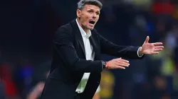 Coach Fernando Ortíz of Club América