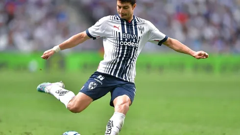 Stefan Medina playing for Monterrey vs FC Juarez on Matchday 10
