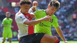 Che Adams of Southampton and Lisandro Martinez of Manchester United