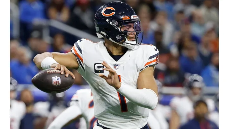 Justin Fields will remain as the Bears starting quarterback