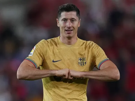 Lewandowski posts on social media how he's enjoying Bayern's win over Messi's PSG