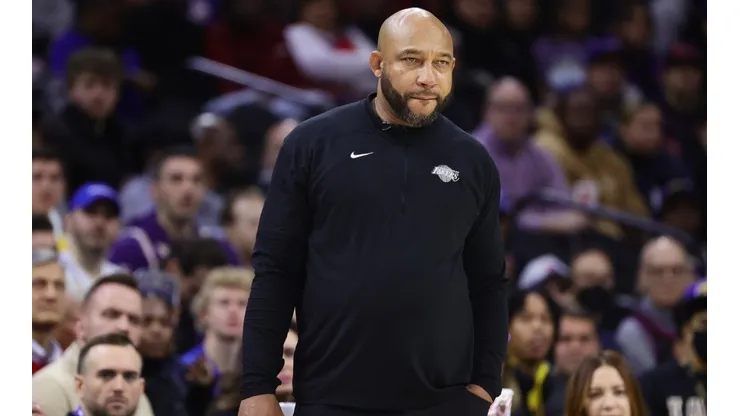Lakers head coach Darvin Ham.