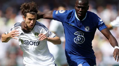 Brenden Aaronson of Leeds and Kalidou Koulibaly of Chelsea