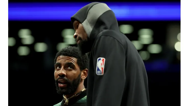 Kyrie Irving (left) and Kevin Durant.