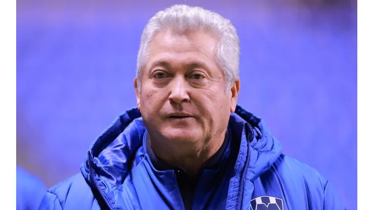 Monterrey is coached by Víctor Vucetich
