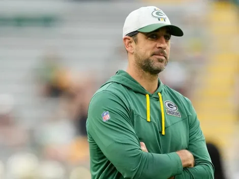 Aaron Rodgers gets a piece of advice from Jets legend Darrelle Revis