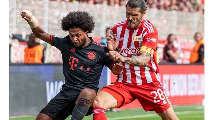 Serge Gnabry of Bayern and Christopher Trimmel of Union Berlin