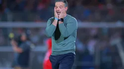 The head coach of Pumas UNAM is Rafael Puente