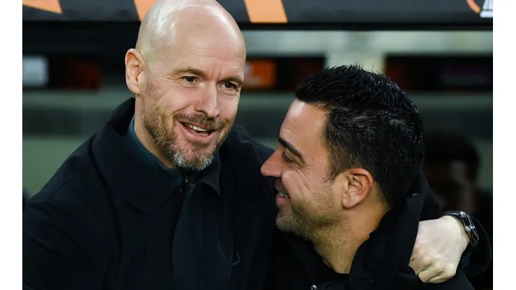 Coaches Erik ten Hag and Xavi before the game in Barcelona