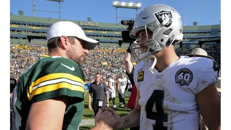 Aaron Rodgers and Derek Carr at Lambeau Field