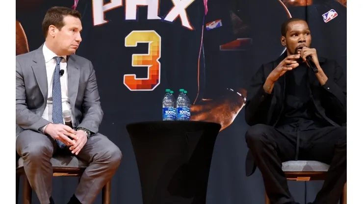 Suns owner Mat Ishbia (left) and Kevin Durant.